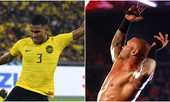 Ngỡ ngàng khi trung vệ Malaysia giống đô vật chuyên nghiệp