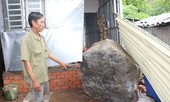 Người dân tháo chạy khi tảng đá hàng tấn lăn xuống nhà