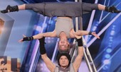 Màn chồng đầu giống Cơ-Nghiệp bị loại khỏi America's Got Talent