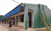 Sống tạm, học tạm vì chờ quy hoạch