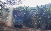 Đổ trộm xỉ thải vào nhà dân