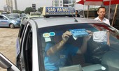 Vì sao giá xăng giảm mạnh nhiều lần, cước taxi bất động?