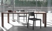 Nhân viên Apple phải đứng để làm việc