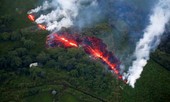 'Bom nham thạch' xuyên thủng tàu du lịch Hawaii, 23 người bị thương