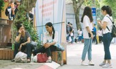 Hình ảnh cảm động mùa nhập học, bố mẹ thương con như thế nào