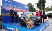 Bảo Việt trao xe Mercedes-Benz C200 cho khách hàng