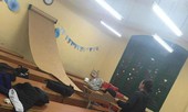 Cô giáo Hải Phòng gắn cuộn công thức hóa học 'khổng lồ' trong lớp