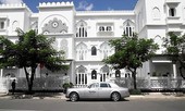 Chân dung nữ đại gia 9x mua lại 2 'lâu đài' của Khaisilk