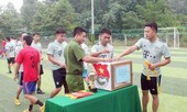BẢN TIN THANH NIÊN:Tổ chức đá bóng quyên góp tiền giúp đỡ người nghèo
