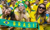 'Đứng ngồi không yên' trước vẻ đẹp của CĐV nữ Brazil