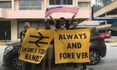 CĐV Malaysia lái xe 3.000km để kịp tới Hà Nội xem chung kết AFF Cup