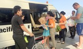Máy bay hạ cánh khẩn cấp vì hành khách đau tim