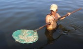 Gần 1 triệu con tôm chết trắng sau một đêm, nghi bị đầu độc