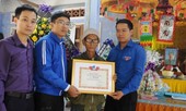 Truy tặng bằng khen cho anh dân quân cứu người đến kiệt sức