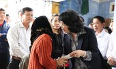 Phó chủ tịch nước thăm gia đình dân quân tử vong cứu người trong lũ