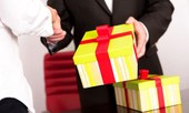 Ninh Bình không có trường hợp tặng, nhận quà sai quy định
