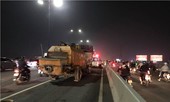 Tông đuôi xe tải trên cầu Sài Gòn, đôi nam nữ tử vong