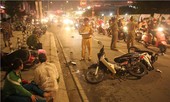 Ô tô 'điên' tông hàng loạt xe máy ở Sài Gòn, 5 người thương vong