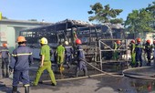 Hai xe khách bốc cháy trơ khung tại bến xe Đà Nẵng