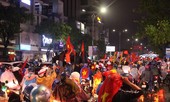 Đà Nẵng tràn ngập người mừng ngôi vô địch của tuyển Việt Nam