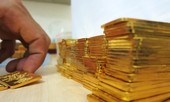 Giá vàng tiếp tục giảm, USD đồng loạt bật tăng
