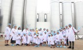 Cùng con khám phá siêu nhà máy sữa của Vinamilk