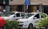 Du khách bị tài xế taxi đe dọa, ép giá