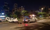 Bản tin 14H: Mercedes nát bươm sau khi lật nhào nhiều vòng trên đường
