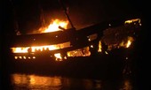 Bản tin 8H: Tàu cá phát nổ ở Quảng Ngãi, 14 ngư dân thương vong