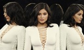 Kylie Jenner vượt nhiều ‘lão làng’ lọt Top10 sao giàu nhất