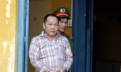 Cựu nhà báo xin cấp súng, ôtô biển xanh trái luật