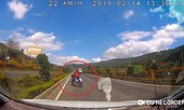 Hai xe máy liều lĩnh đi ngược chiều trên cao tốc Liên Khương, Đà Lạt