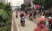 Video: Hàng trăm người ngang nhiên đi ngược chiều để tránh đèn đỏ ở Hà Nội