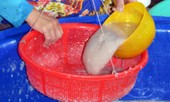 Lọc xương cá rô phi chế biến chả ở miền Tây