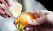 Cách nhận biết trứng để quá lâu
