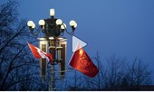 Cựu ngoại giao, học giả nước ngoài yêu cầu Trung Quốc thả công dân Canada