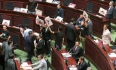Bị ‘chặn họng’, lãnh đạo Hong Kong không thể đọc bài phát biểu quan trọng
