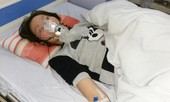 Vụ cô gái bị nhóm thanh niên đánh dã man: 'Con tôi vẫn rất hoảng loạn'