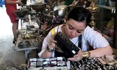 Dạo chợ đồ cổ độc nhất Sài Gòn mỗi tuần chỉ họp một phiên