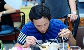 Status lúc 3h sáng của Hoài Linh khiến fan xót xa