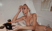 Những hot girl Việt có làn da nâu, diện bikini khoe dáng nóng bỏng