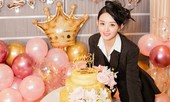 'Sở Kiều' Triệu Lệ Dĩnh rạng ngời nhan sắc gái một con