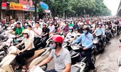 Đề xuất 'đăng kiểm' gần 5,7 triệu xe máy, Hà Nội có hết ô nhiễm không khí?