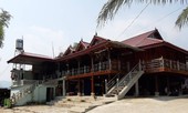 Hại chết con trai 10 tháng tuổi trong nhà tắm rồi tự sát