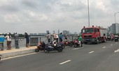 Vợ gào thét chứng kiến cảnh chồng lao xuống sông tự tử