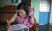 Xót xa cảnh cô giáo mất đi cánh tay trong lần băng rừng 'gieo chữ'