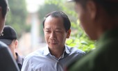 Phó chủ tịch tỉnh Hà Giang tới tham dự phiên xử vụ gian lận thi