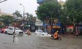 Mưa lớn tiếp tục trút xuống miền Trung, cảnh báo ngập các đô thị