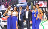 Dàn mẫu Việt đọ sắc cùng mẫu Tây tại VMS 2018