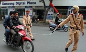 Hà Nội: Cán bộ, công chức không đội mũ bảo hiểm sẽ bị báo về cơ quan